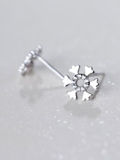 Elegant Snowflake Shaped Rhinestones S925 Silver Stud Earrings