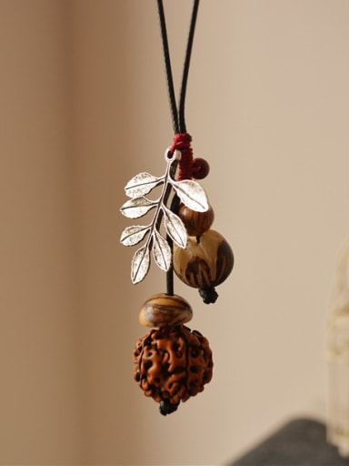 Unisex Leaf And Walnut Shaped Necklace