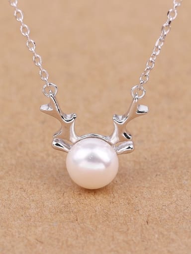 Platinum Plated Freshwater Pearl Antler Necklace