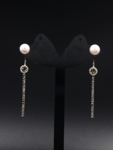 A Gold Plated Stylish Zircon Drop drop Earring Of chain