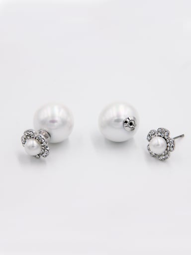 White Flower Youself ! Platinum Plated Pearl Studs stud Earring