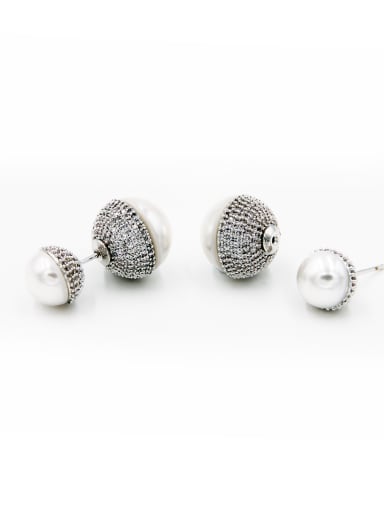 White Round Studs stud Earring with Copper Zircon