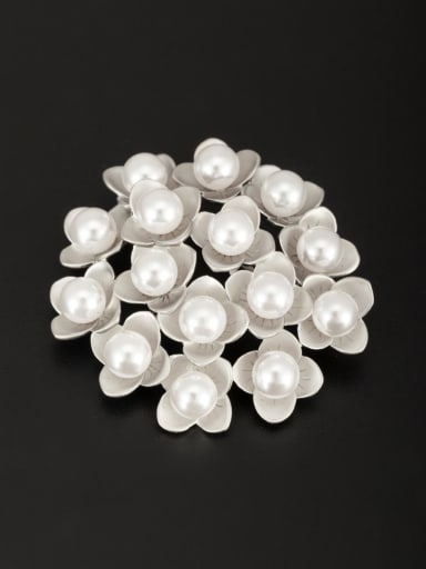 White color Platinum Plated Flower Pearl Lapel Pins & Brooche