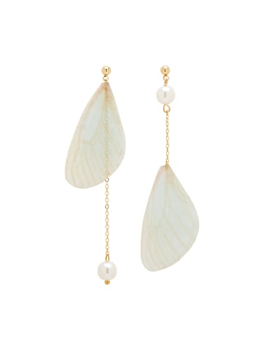 A Gold Plated Zinc Alloy Stylish Pearl Drop drop Earring Of Butterfly