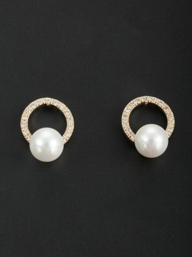 A Gold Plated Stylish Pearl Studs stud Earring Of Round