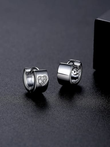 E21030405 Rh Brass Cubic Zirconia Heart Minimalist Huggie Earring