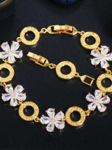 white Copper Cubic Zirconia Flower Luxury Bracelet