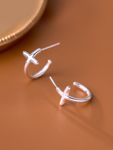 925 Sterling Silver Smooth Cross Minimalist Stud Earring