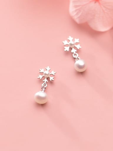 925 Sterling Silver Imitation Pearl snowflake Cute Stud Earring