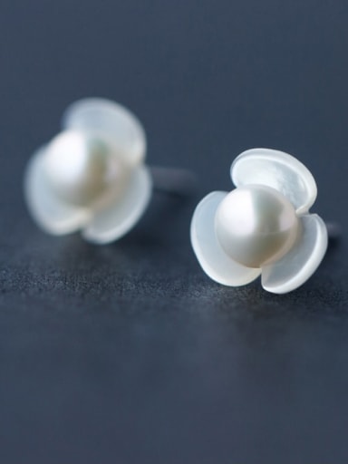 925 Sterling Silver Imitation Pearl Flower Minimalist Stud Earring