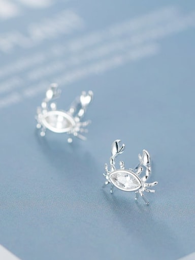 925 Sterling Silver Cubic Zirconia   Minimalist crab Stud Earring