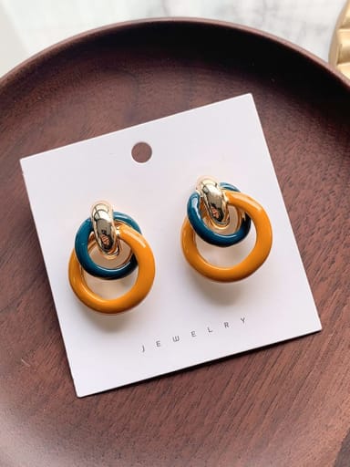Alloy With Imitation Gold Plated Fashion Round Stud Earrings