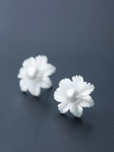 925 Sterling Silver Shell Flower Minimalist Stud Earring