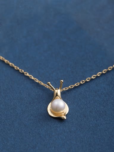 925 Sterling Silver Freshwater Pearl  Vintage Snail Pendant Necklace