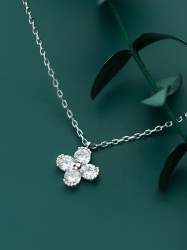 925 Sterling Silver Minimalist Cubic Zirconia  Flower  Necklace