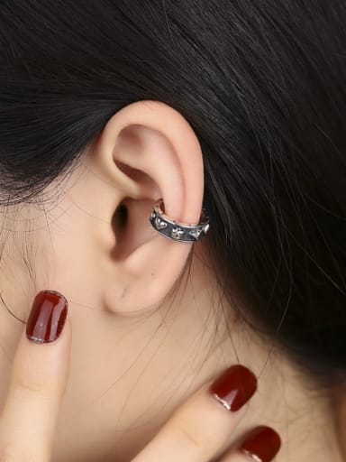 925 Sterling Silver Geometric Vintage Huggie Earring