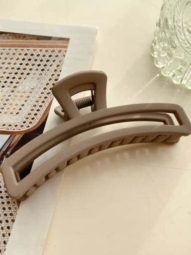 Light brown matte 10cm Zinc Alloy Resin Trend Geometric  Multi Color Jaw Hair Claw