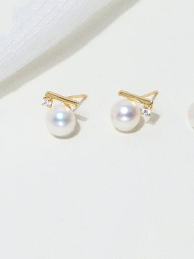 Brass Freshwater Pearl Round Minimalist Stud Earring