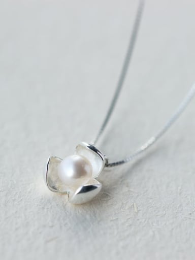 925 Sterling Silver Imitation Pearl Flower Minimalist Necklace