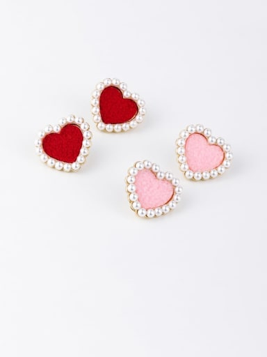 Zinc Alloy Imitation Pearl White Heart Minimalist Stud Earrings