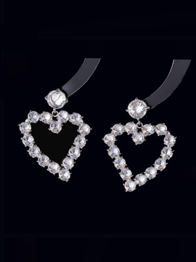 white Brass Rhinestone Heart Luxury Cluster Earring