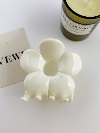 Off white 7cm Alloy Resin Trend Flower Jaw Hair Claw