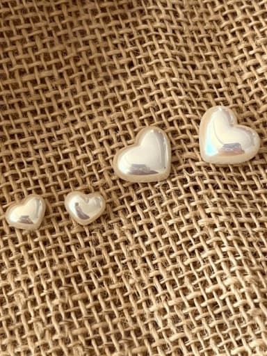 925 Sterling Silver Freshwater Pearl Heart Minimalist Stud Earring