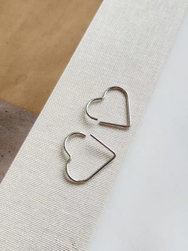 925 Sterling Silver  Hollow Heart Minimalist Stud Earring