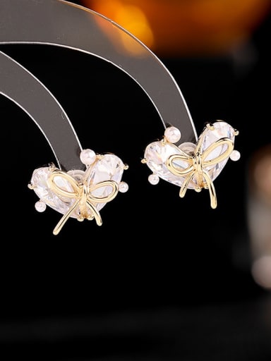 white Brass Cubic Zirconia Heart Trend Stud Earring
