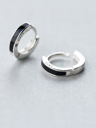 925 Sterling Silver Black Enamel Round Minimalist Huggie Earring