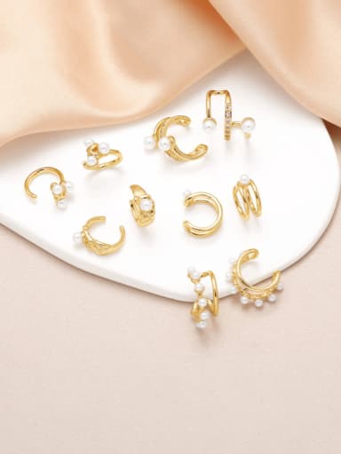 Brass Imitation Pearl Geometric Minimalist Clip Earring