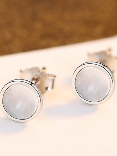 Platinum 24G02 925 Sterling Silver Shell White Round Minimalist Stud Earring