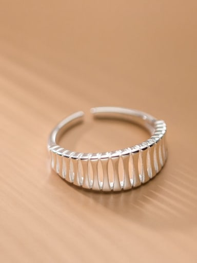 925 Sterling Silver  Simple hollow vertical lines  Band Ring