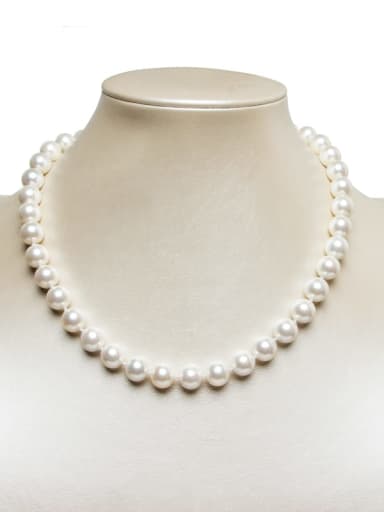 Brass Shell Pearl Round Minimalist Necklace