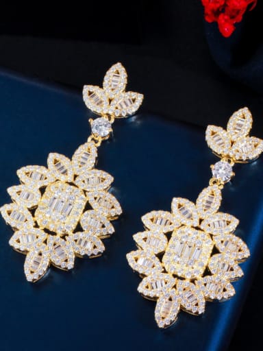 gold Brass Cubic Zirconia Flower Luxury Drop Earring