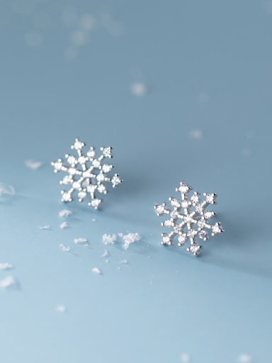 925 Sterling Silver Cubic Zirconia Snowflakes Minimalist  Christmas  Stud Earring