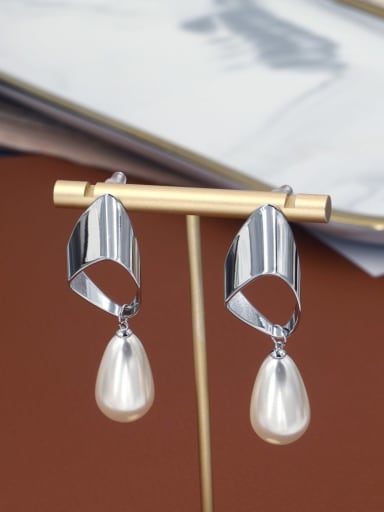 custom Brass Imitation Pearl White Geometric Classic Drop Earring
