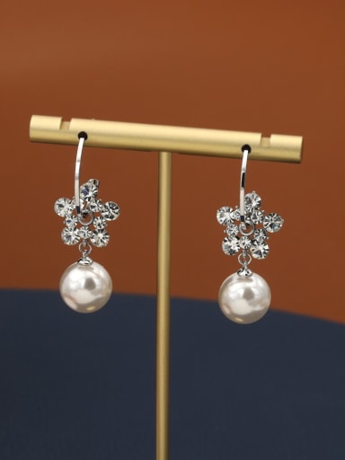 Brass Imitation Pearl White Flower Classic Drop Earring