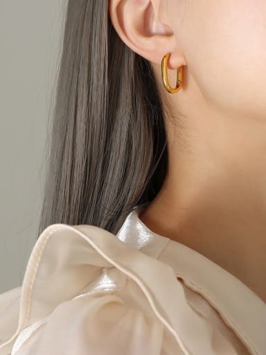 A pair of gold earrings Titanium Steel Geometric Trend Stud Earring