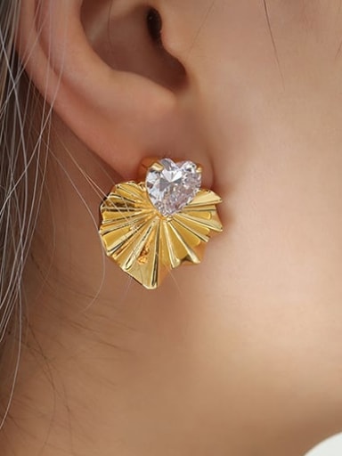F273 Gold Earrings Brass Cubic Zirconia Heart Vintage Stud Earring
