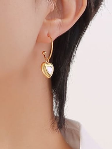 F649 Gold Earrings Titanium Steel Shell Heart Minimalist Hook Earring