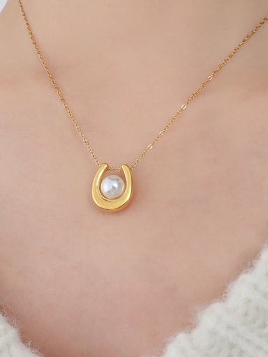 Gold U-shaped Titanium Steel Imitation Pearl Geometric Minimalist Necklace
