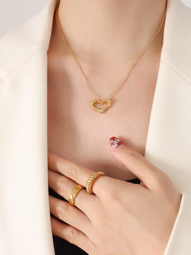 P635 gold necklace 40+ 5cm Titanium Steel Geometric Minimalist  Heart Pendant Necklace