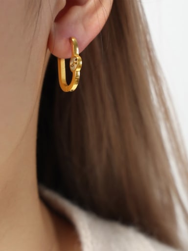 F133 Radio Gold Earrings Titanium Steel Heart Trend Stud Earring