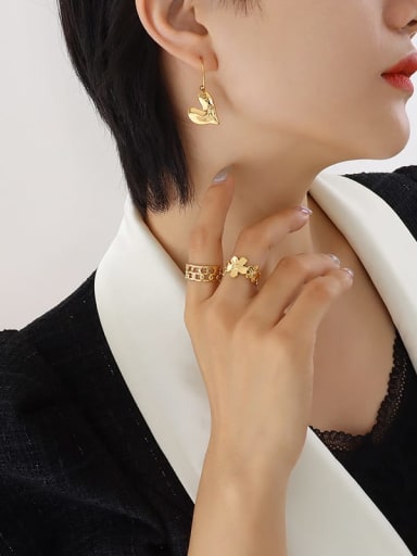 F044 Gold Earrings Titanium steel Heart Minimalist Earring