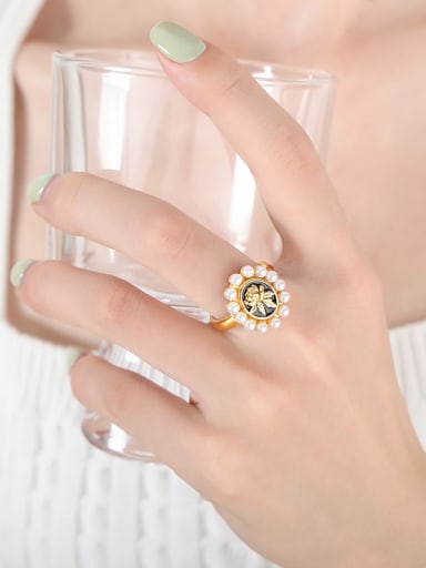 A498 Gold Ring Titanium Steel Enamel Imitation Pearl Flower Vintage Band Ring