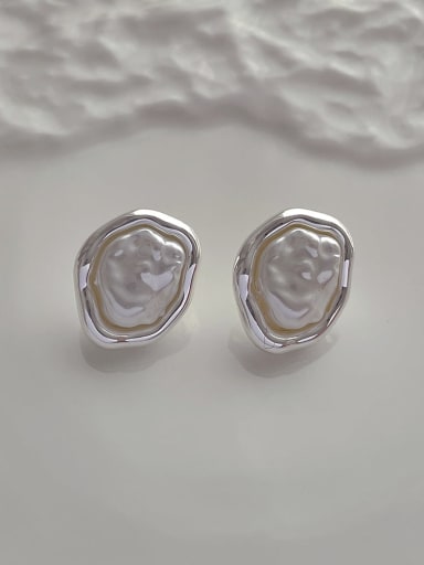 Q101 white Brass Imitation Pearl Geometric Minimalist Stud Earring