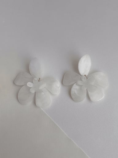 N303 white Zinc Alloy Acrylic Flower Minimalist Stud Earring