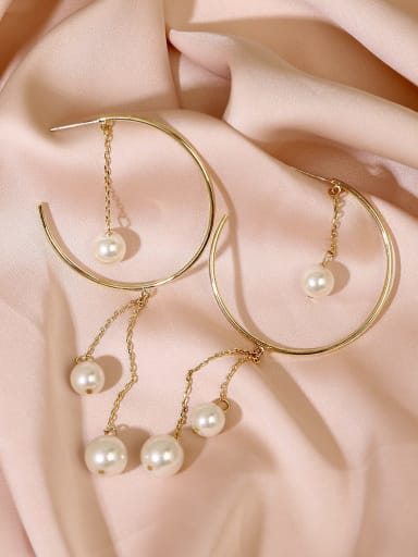 Brass Imitation Pearl Geometric Trend Huggie Earring