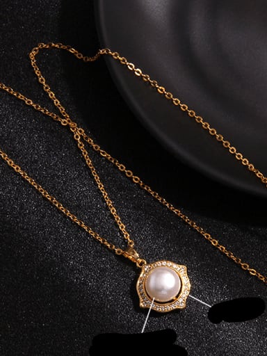 A044 Copper Imitation Pearl Bear Trend Pendant Necklace